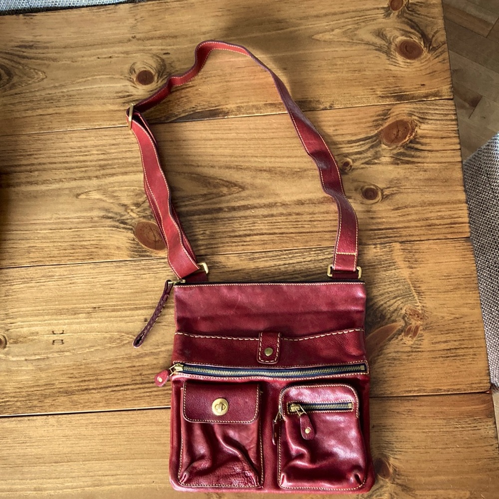 Roots Venetian Village Bag